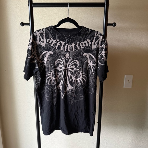 Affliction Black and White Graphic Tee - Picture 1 of 2